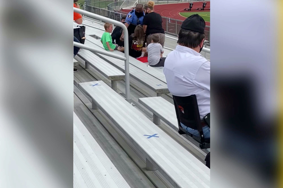 Lawyer for maskless mom arrested at football game says she
‘committed no crime’ 1