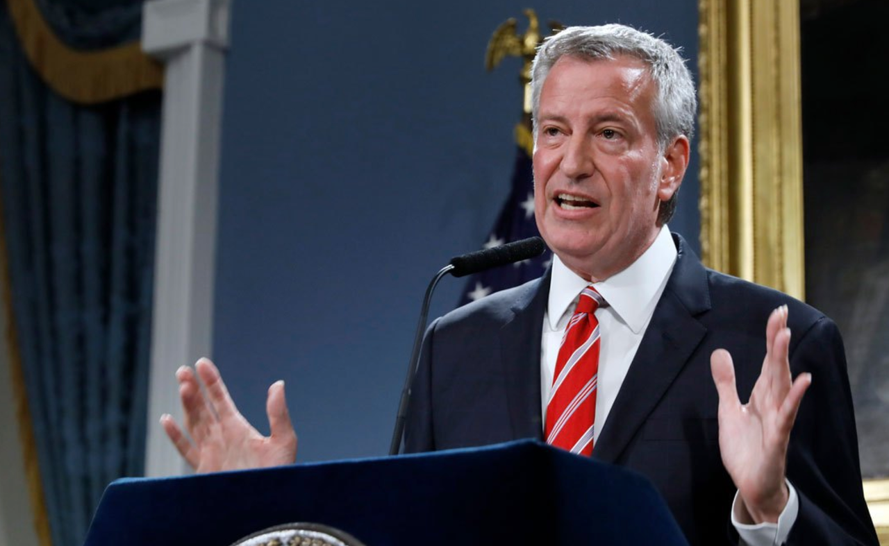 NYC Principals' Unions Issue Vote Of No Confidence In Mayor
De Blasio, Urge State To Take Over Schools 1