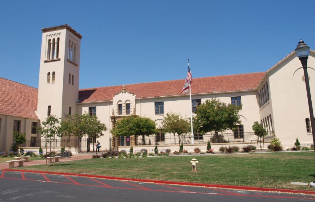 Palo Alto Unified wants to reopen classes Oct. 12; parents
and teachers object 1