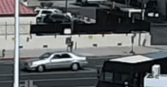 Officer Shot Outside Federal Courthouse in Phoenix 1