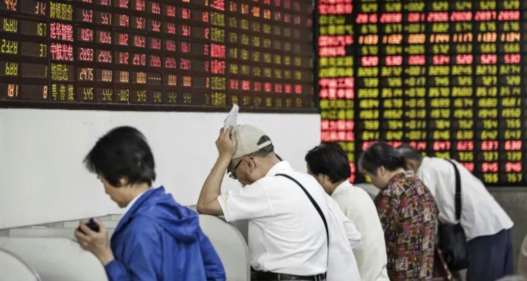 Chinese 'Robinhood' Worth More Than Credit Suisse As
COVID-19 Spurs Retail Trading Boom 1 Chinese 'Robinhood' Worth More Than Credit Suisse As
COVID-19 Spurs Retail Trading Boom 1