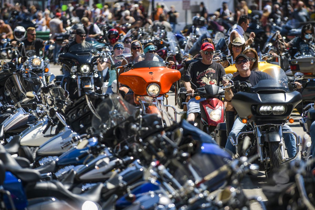Sturgis Motorcyle Rally linked to more than 265,000 cases of
COVID-19 costing $12 billion: report 1 Sturgis Motorcyle Rally linked to more than 265,000 cases of
COVID-19 costing $12 billion: report 1