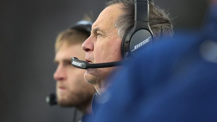 Bill Belichick shares his thoughts on what the Patriots
could have done better against Russell Wilson 1