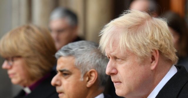 Boris Brings in 10,000 Quarantine Fines as Khan Demands
Lockdown 1