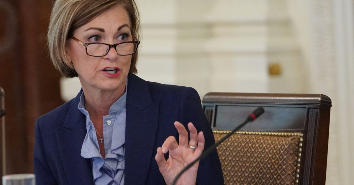 Iowa Gov. Kim Reynolds Refuses to Implement Widespread Mask
Mandates and Bar Closures Over Newest COVID-19 Panic 1