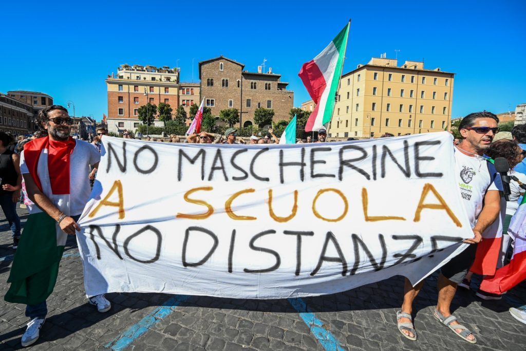 Thousands Gather in Rome to Protest ‘Health
Dictatorship’ 1