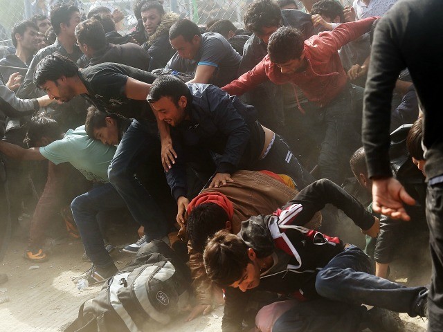 Jesuit Cardinal: Europe Must ‘Open the Doors’ to
Migrants 1