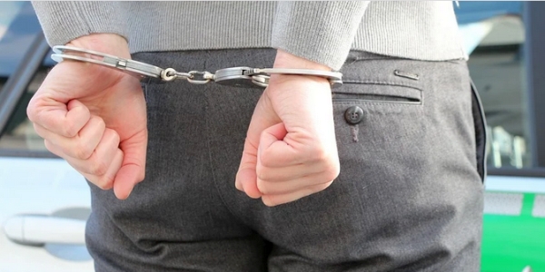 Feds: More than 300 charged for rioting 1