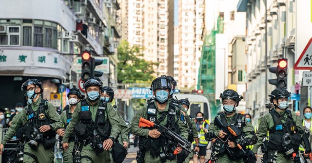 Hong Kong Police Tackle 12-Year-Old, Arrest Hundreds at
Weekend Protests 1