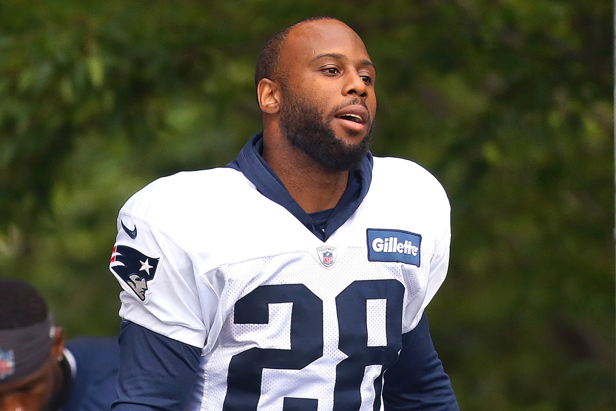 James White misses Patriots game after father dies in car
accident 1