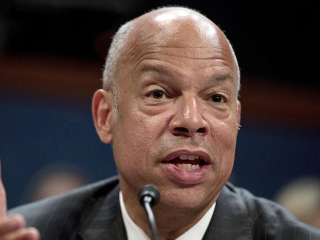 Jeh Johnson: 'Shocking' to See Older, Vulnerable People
Maskless at Trump Rally 1