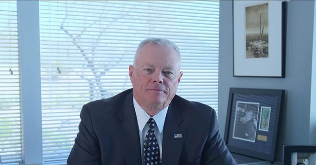 AZ GOP Sheriff Candidate: I Will 'Line Up Jail Buses' to
Arrest Rioters 1