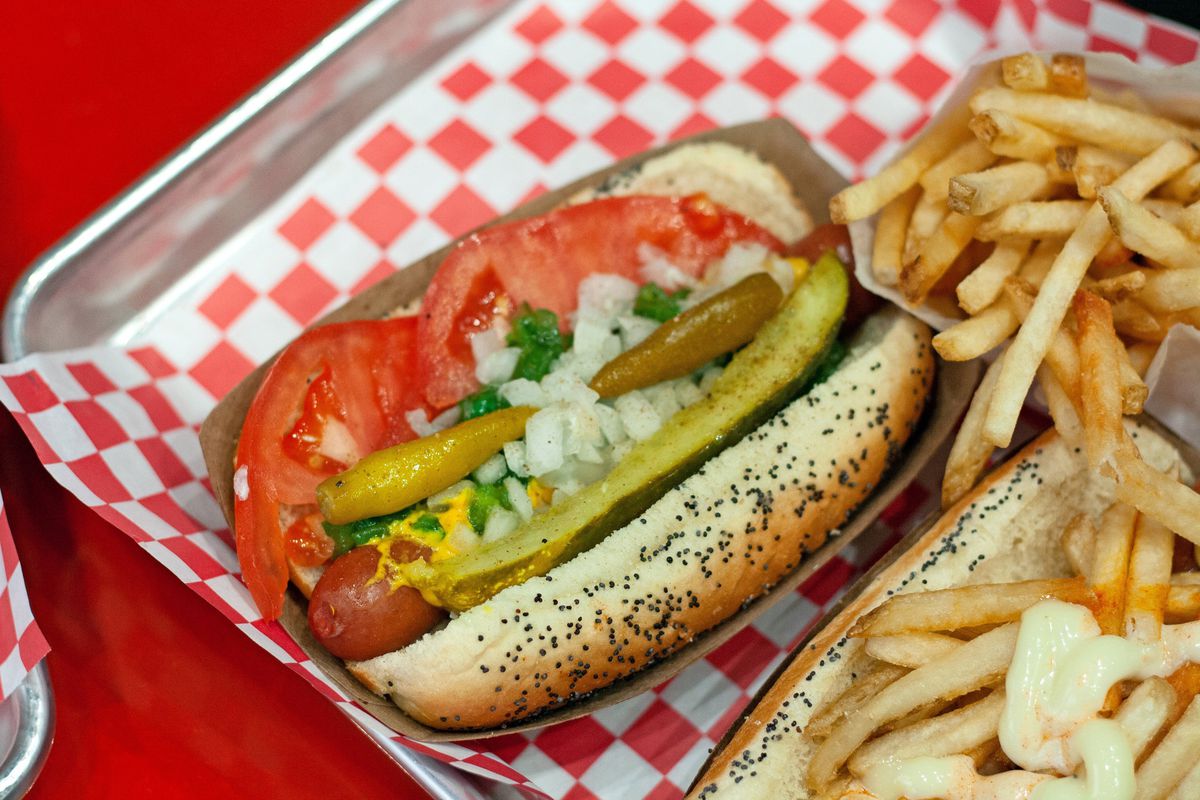 U.B. Dogs permanently closes in the Loop, a victim of the
coronavirus pandemic 1 U.B. Dogs permanently closes in the Loop, a victim of the
coronavirus pandemic 1