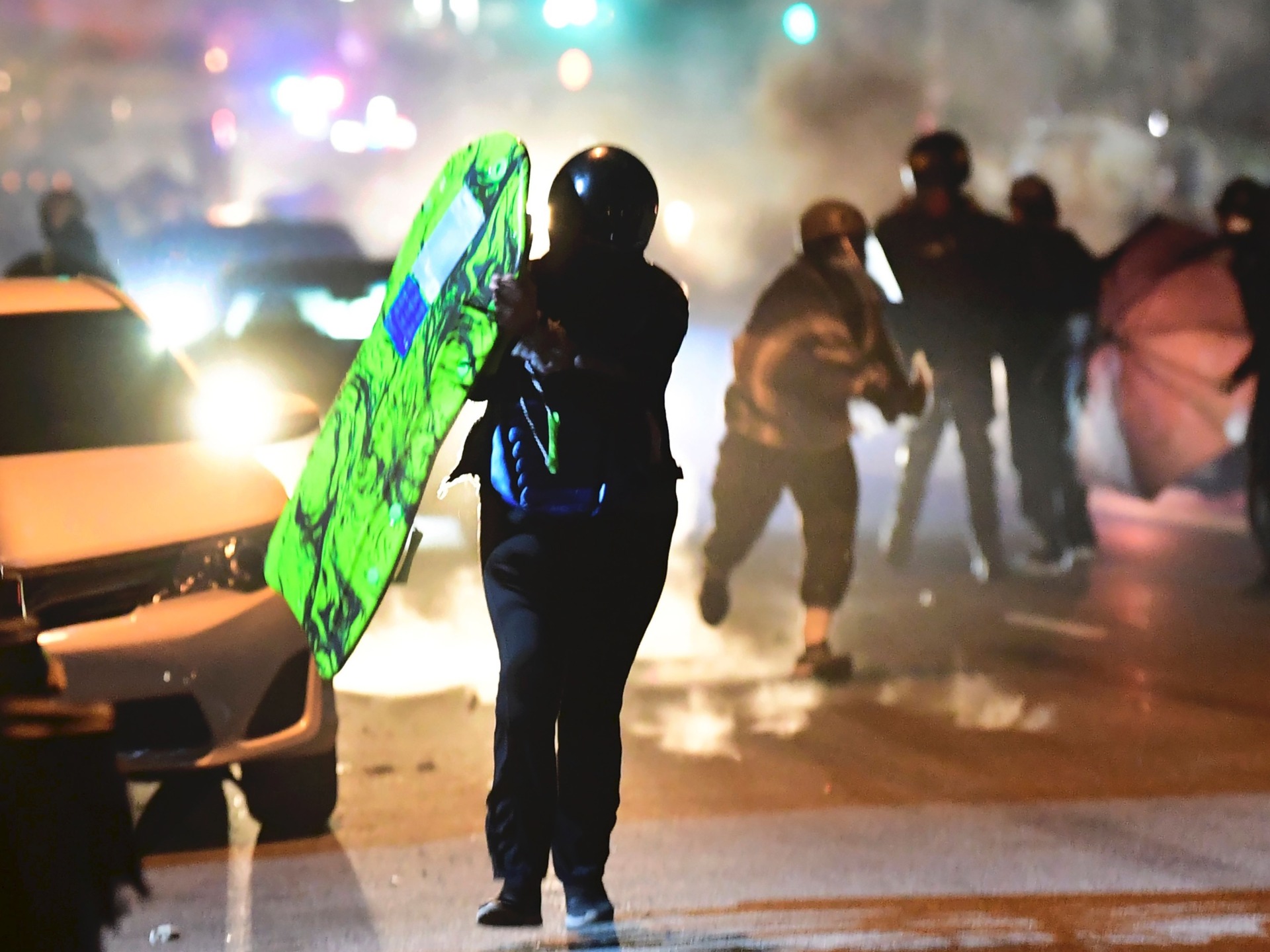 L.A. Protester to Cops: 'Eat a Giant Smoking F***ing D**k
That Has Herpes' 1