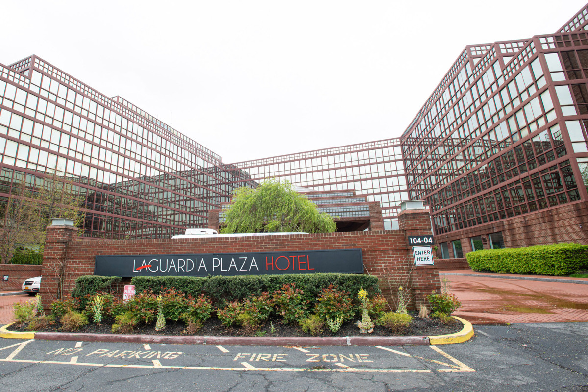 Mentally ill guest runs away from city quarantine hotel in
Queens 1