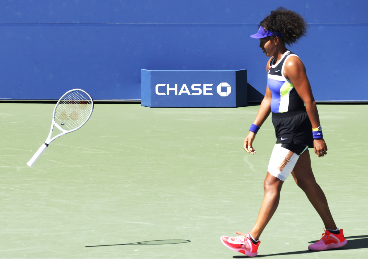 Frustrated Naomi Osaka survives to reach US Open Round of
16 1