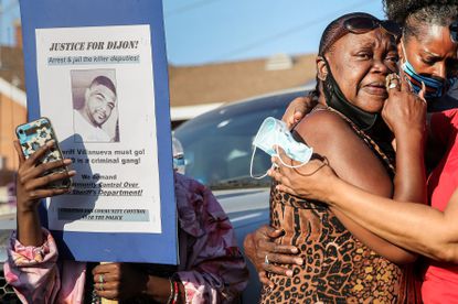 Protests continue in Los Angeles over officer-involved
shooting of Dijon Kizzee 1