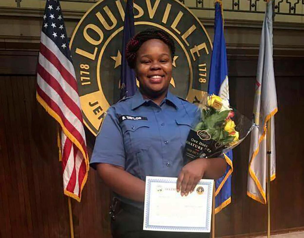 One Louisville police officer indicted in Breonna Taylor
case 1