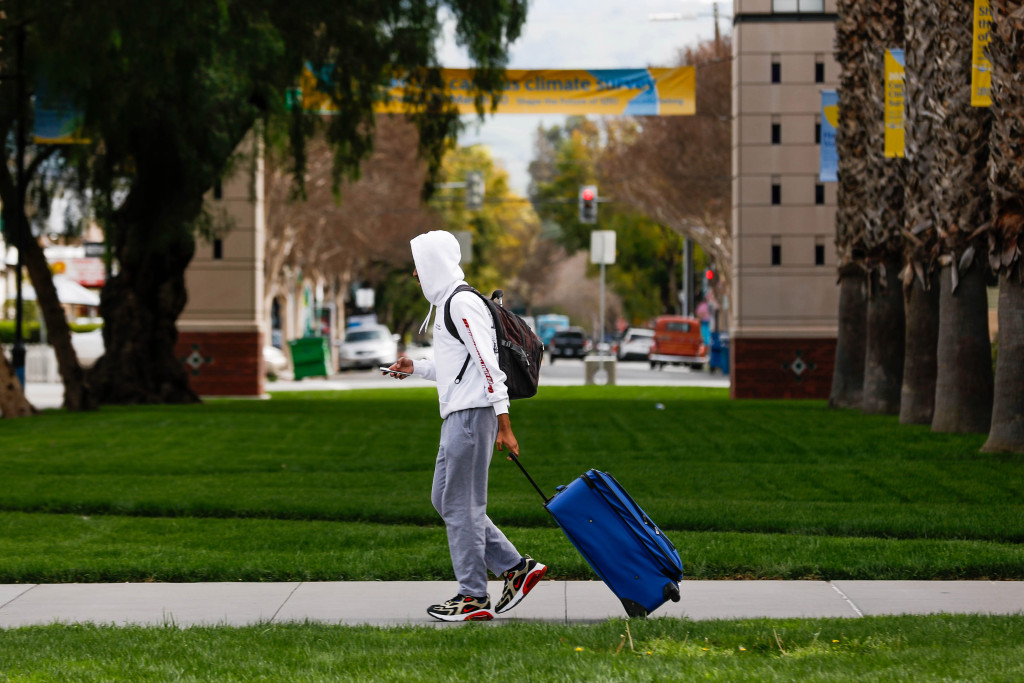 Coronavirus: Frequent testing at California colleges is
critical, but many campuses aren’t close to meeting the
standard 1