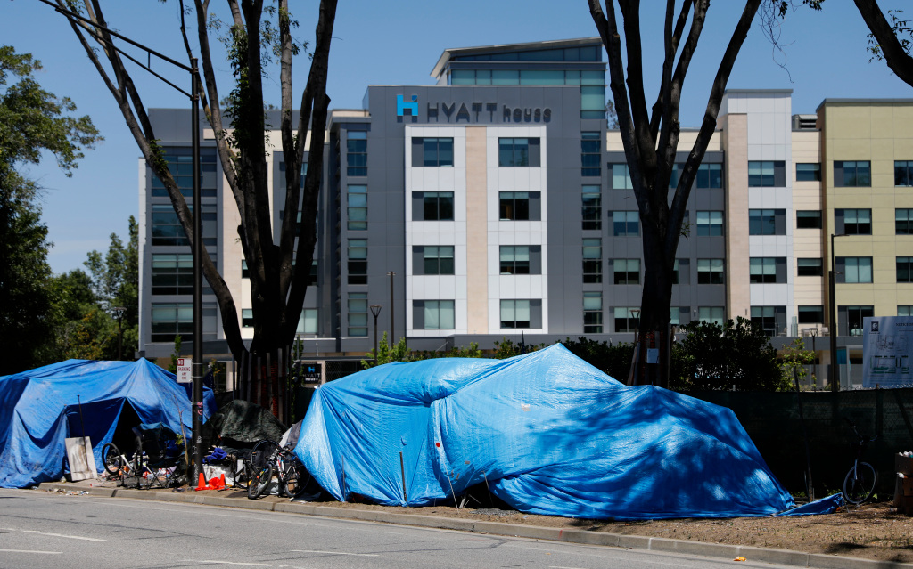 Some Bay Area homeless sweeps continue, despite coronavirus
moratorium 1