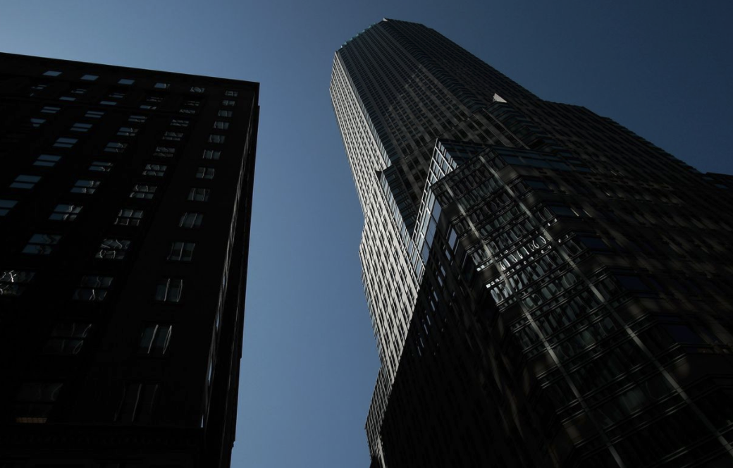 JPM Becomes First Wall Street Bank To Demand Traders Return
To The Office 1
