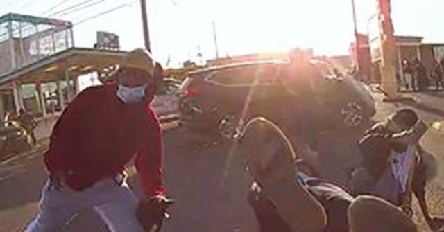 22 Arrested in Labor Day Seattle Protest, Hurl Molotov
Cocktails at Police: 'All My Heroes Kill Cops' 1