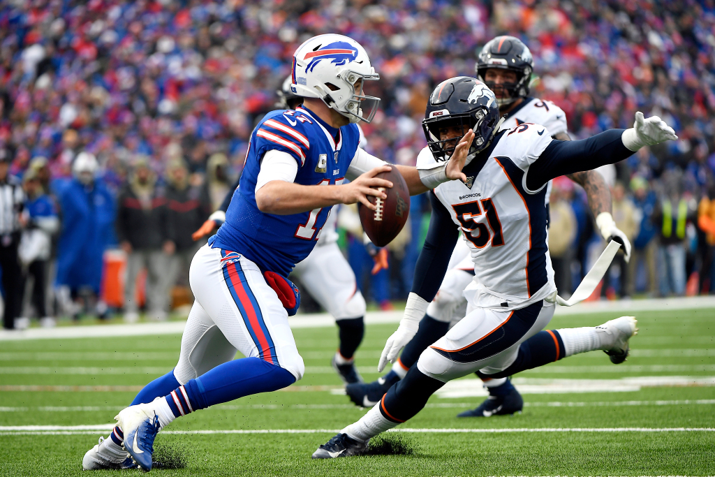 Broncos Mailbag: Why was inside linebacker Todd Davis
released so close to season opener? 1
