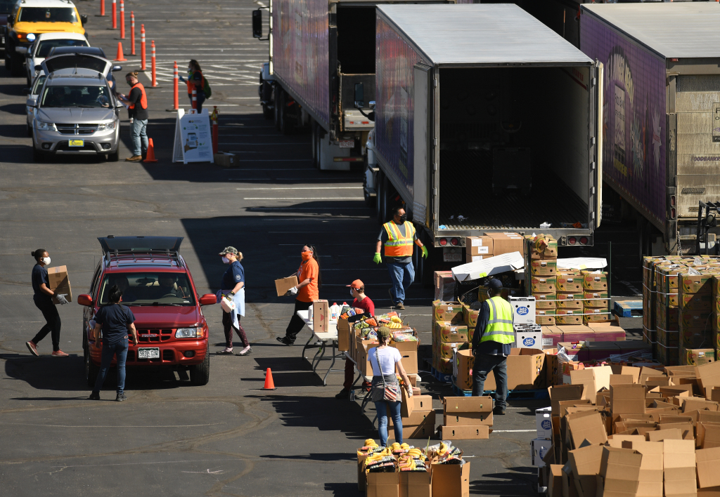 One in five Coloradans worry about affording food, rent
during COVID-19 pandemic, survey finds 1 One in five Coloradans worry about affording food, rent
during COVID-19 pandemic, survey finds 1