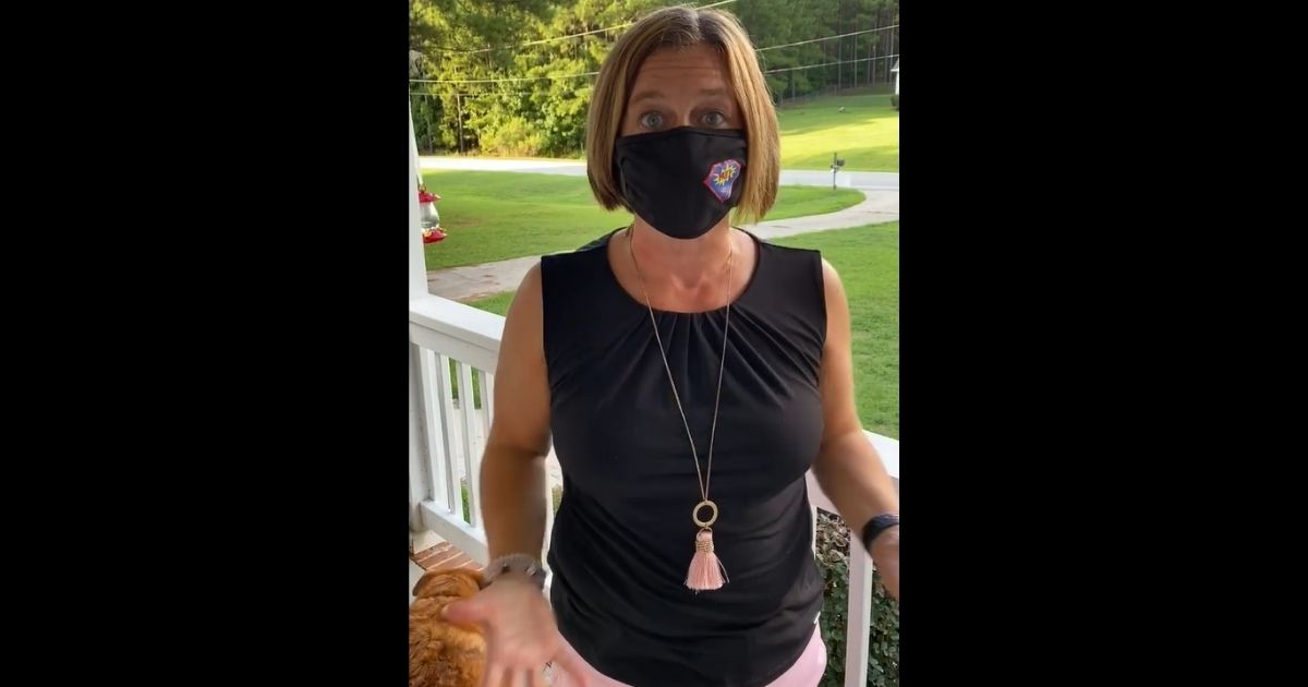 Teacher shares clever mask-hack video to help make wearing
them more comfortable 1