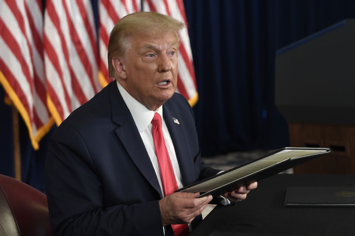 Trump confronts criticisms of COVID-19 handling: ‘We did it
just the right way’ (LIVE UPDATES) 1