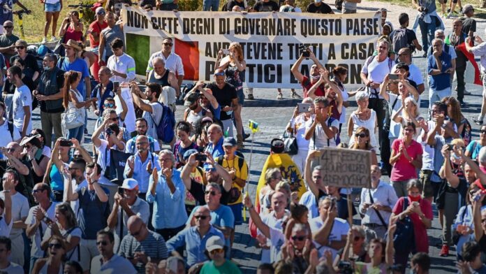 Thousands Gather in Rome to Protest ‘Health
Dictatorship’ 1
