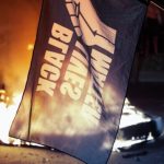 Protesters Show Up at LA Hospital Treating Ambushed Cops,
Yell ‘Death to the Police’ 4