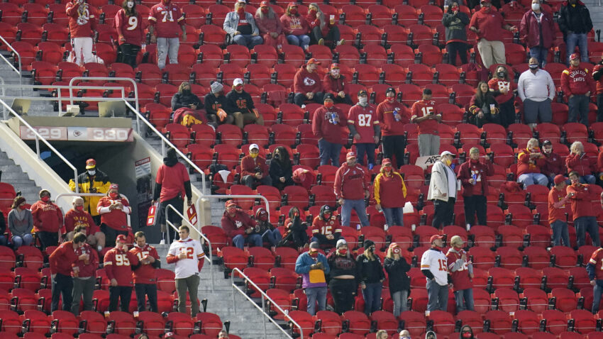 Chiefs fan at season opener tests positive for
coronavirus 1