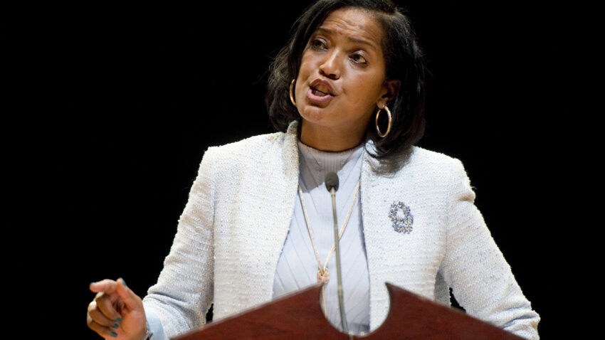 Rep. Jahana Hayes of Connecticut tests positive for
COVID-19 1