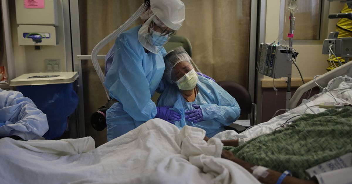 US averaging close to 770 COVID-19 deaths a day as death
toll topped 200,000 Tuesday 1