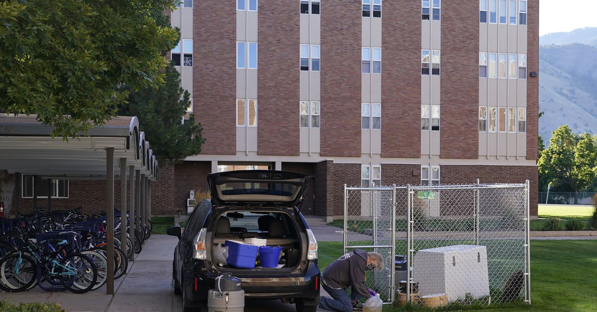 Colleges combat coronavirus with sewage tests 1