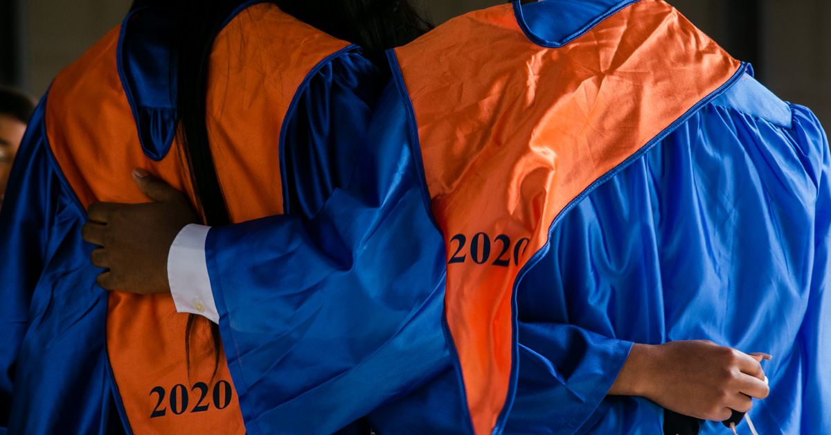 A pandemic didn’t stop Chicago Public Schools seniors from
planning for life after high school 1