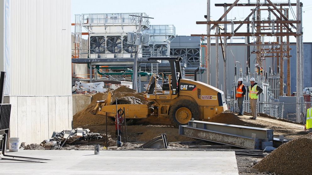 State fines beef plant $957 after huge coronavirus
outbreak 1 State fines beef plant $957 after huge coronavirus
outbreak 1