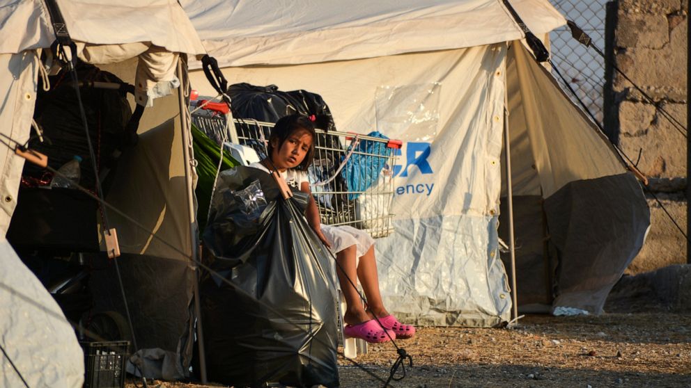 Greece: 243 positive COVID-19 cases among migrants in
Lesbos 1