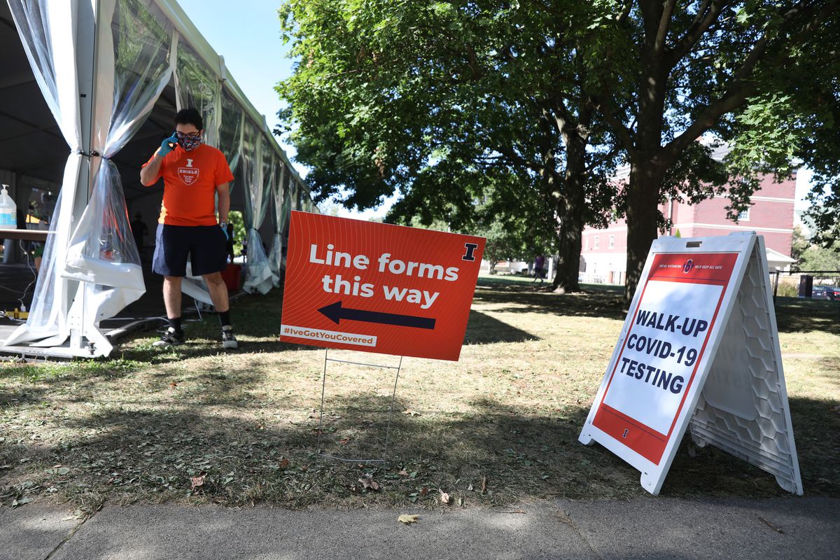 Some Illinois universities see drop in freshmen and
international student enrollment during COVID-19 pandemic 1 Some Illinois universities see drop in freshmen and
international student enrollment during COVID-19 pandemic 1