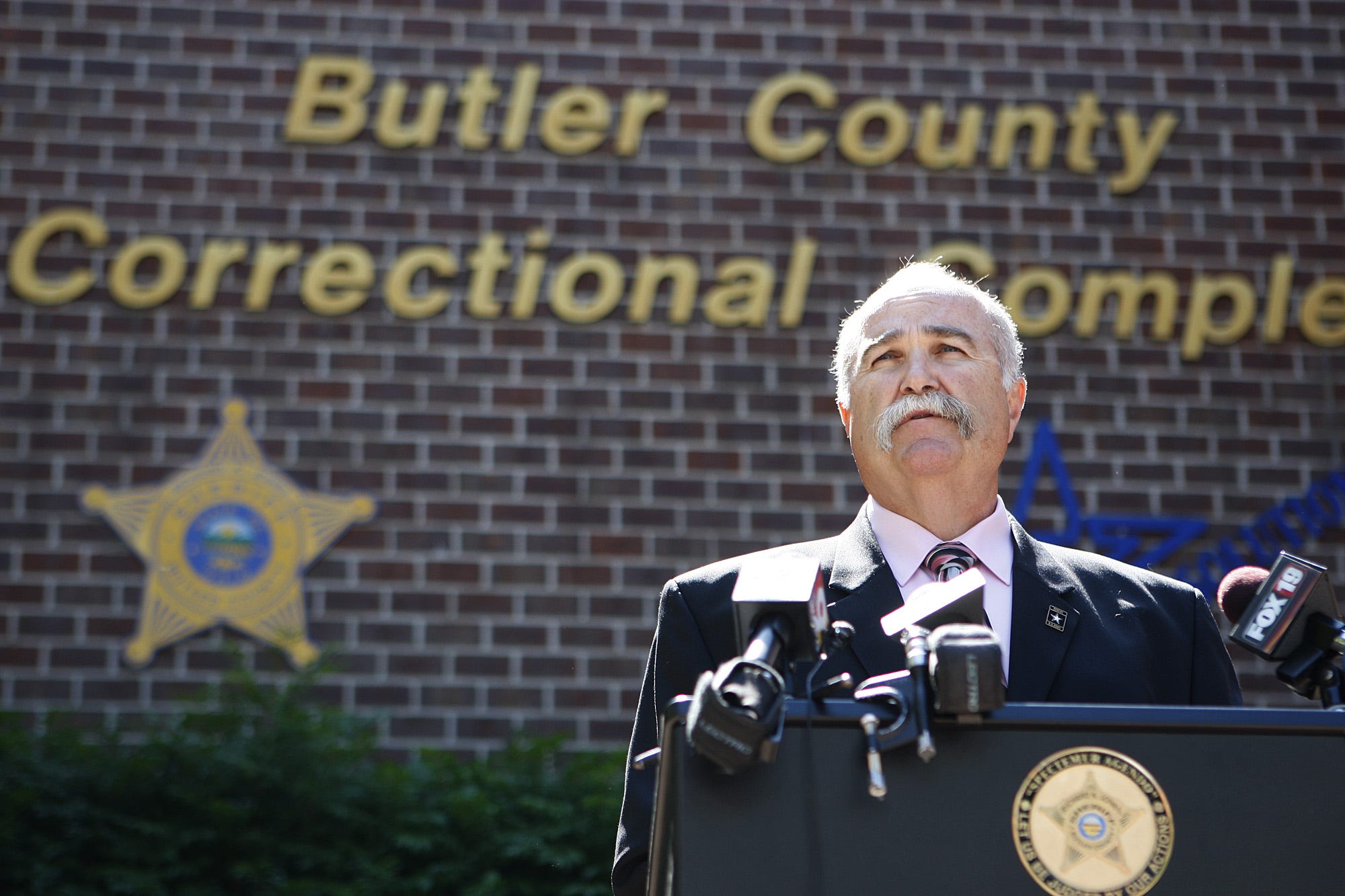 'You shoot at the police, expect us to shoot back': Ohio
sheriff responds to protest 'lawlessness' 1