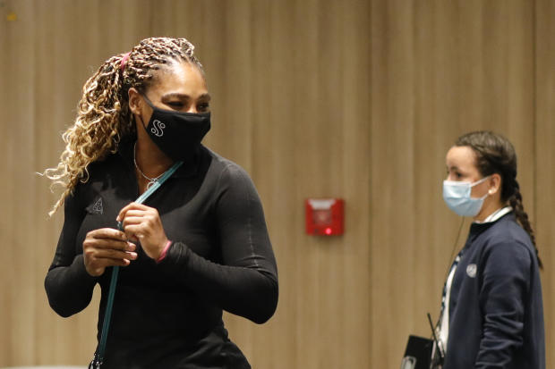 Serena Williams quits French Open, says she's "struggling to
walk" 1
