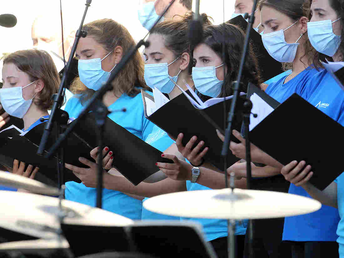 CDC Publishes — Then Withdraws — Guidance On Aerosol Spread
Of Coronavirus 1
