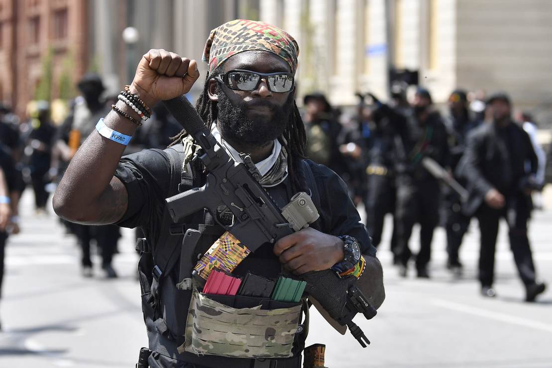 Armed Protesters Square off in Louisville on Derby
Day 1