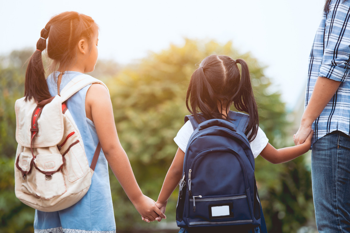 Virtual classrooms in 2020 means working parents won’t catch
a break 1