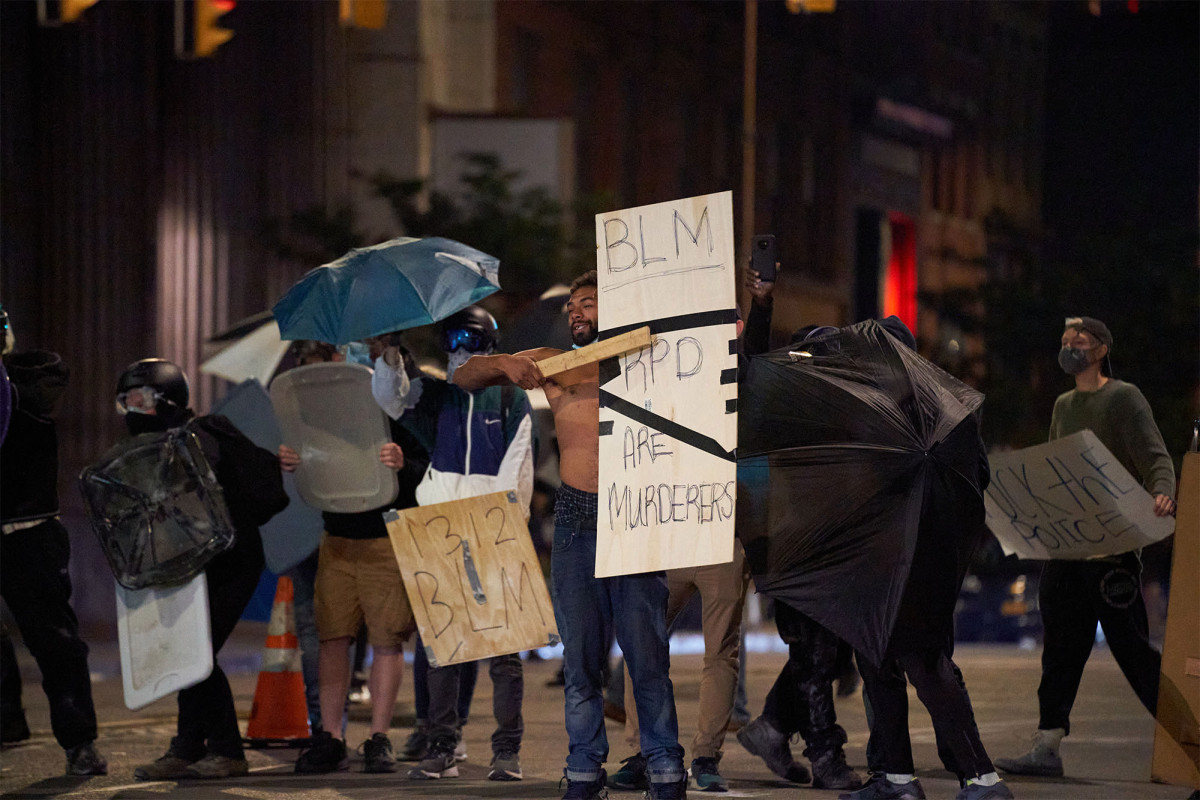 Fostering massive social disorder is no way to
protest 1