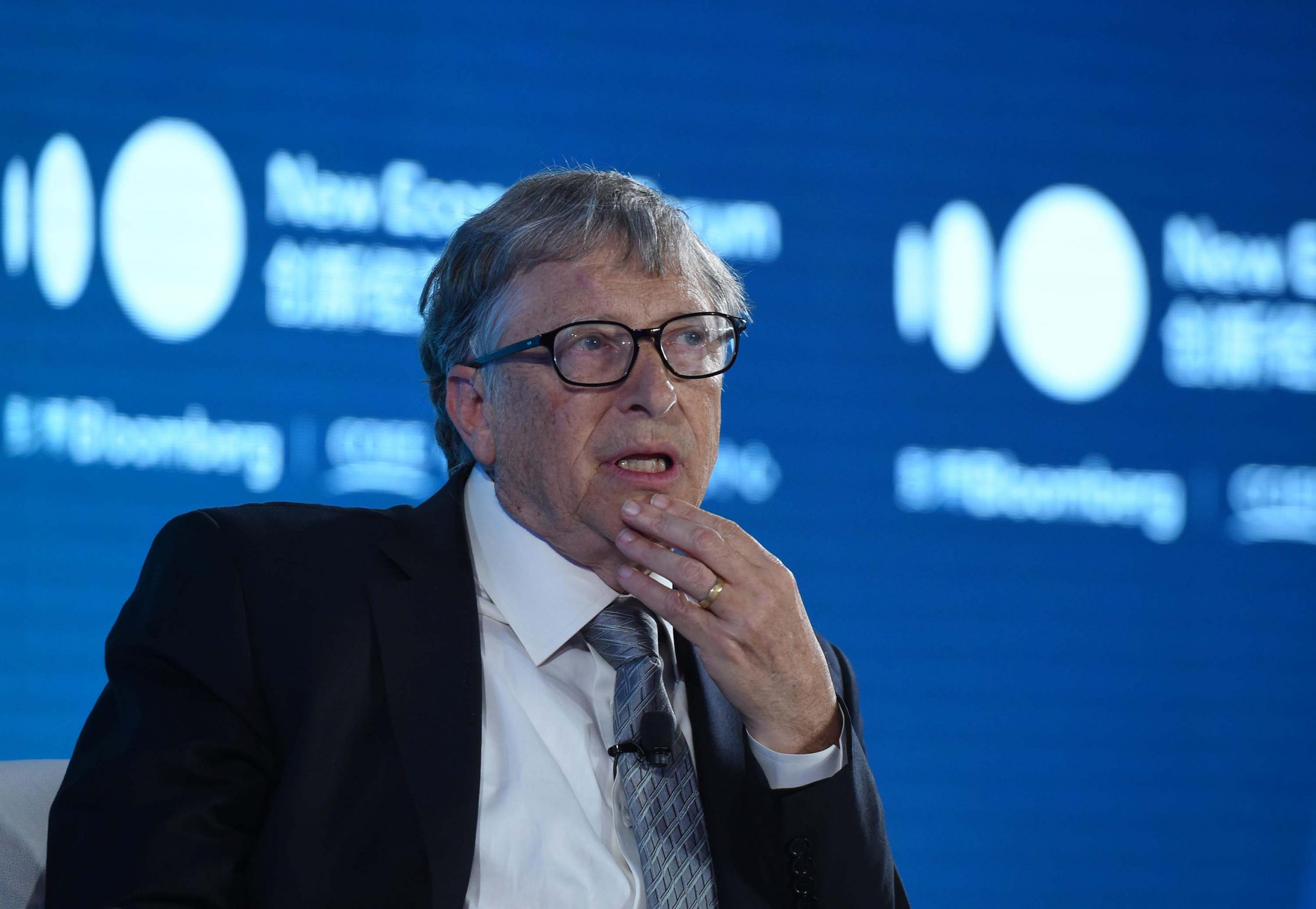 Bill Gates calls US response to Covid-19 'shocking' and
'mismanaged' 1