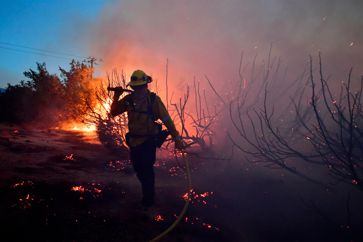 California battles wildfires, coronavirus and earthquake all
in one week 1