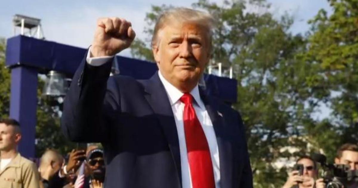 Eye Opener: Trump disputes New York Times report on his tax
returns 1