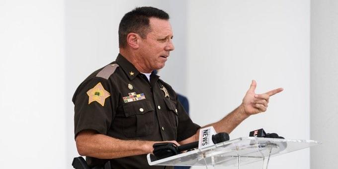 Indiana Sheriff Leaves Democratic Party, Becomes Republican
Amid Anti-Police Protests 1
